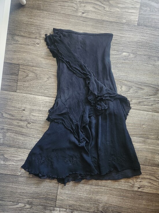 Newport News Dresses & Skirts - Vintage Y2K Newport News 100% Silk Ruffled Asymmetrical Midi Skirt Black M